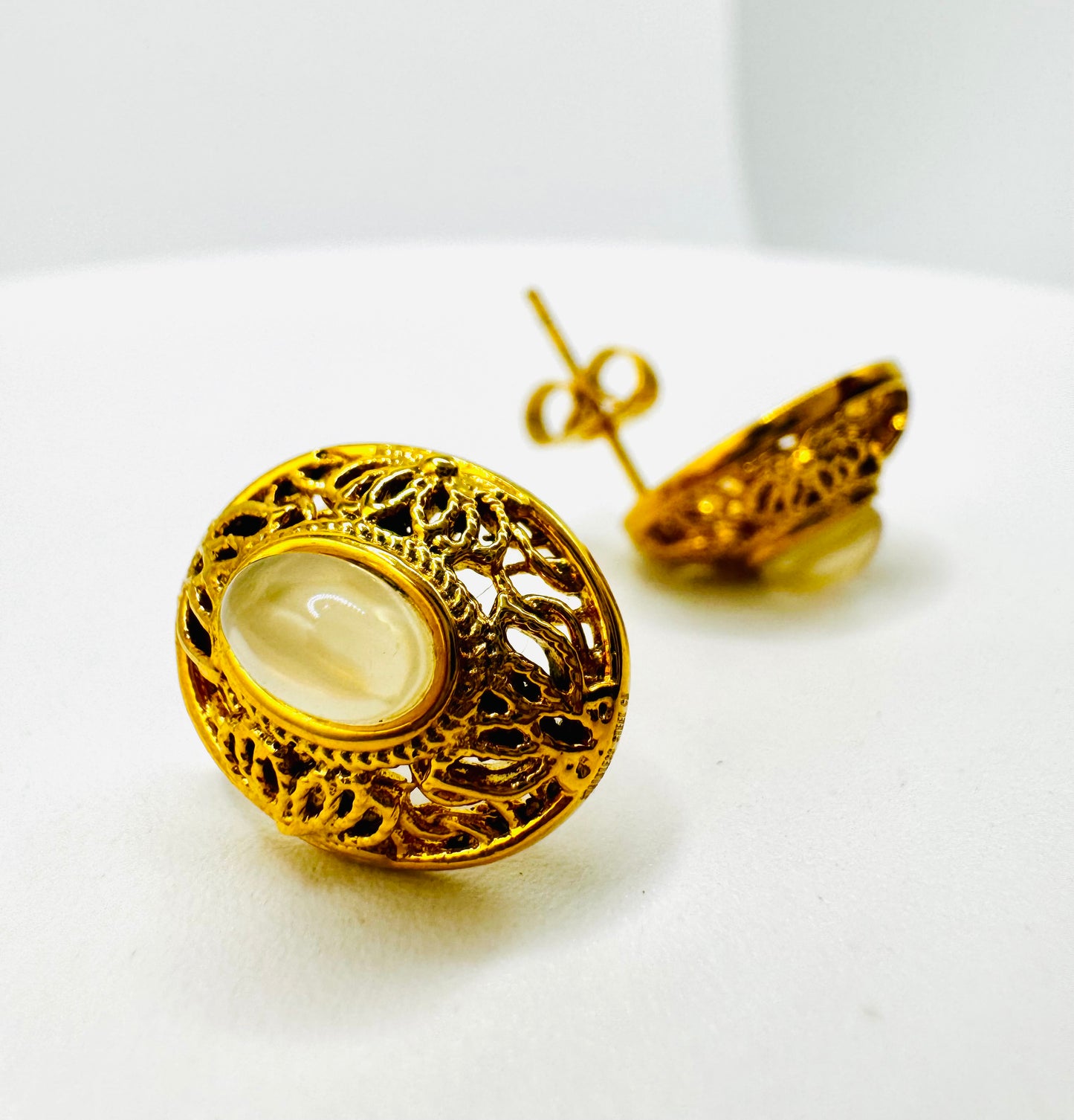 Vintage mini studs