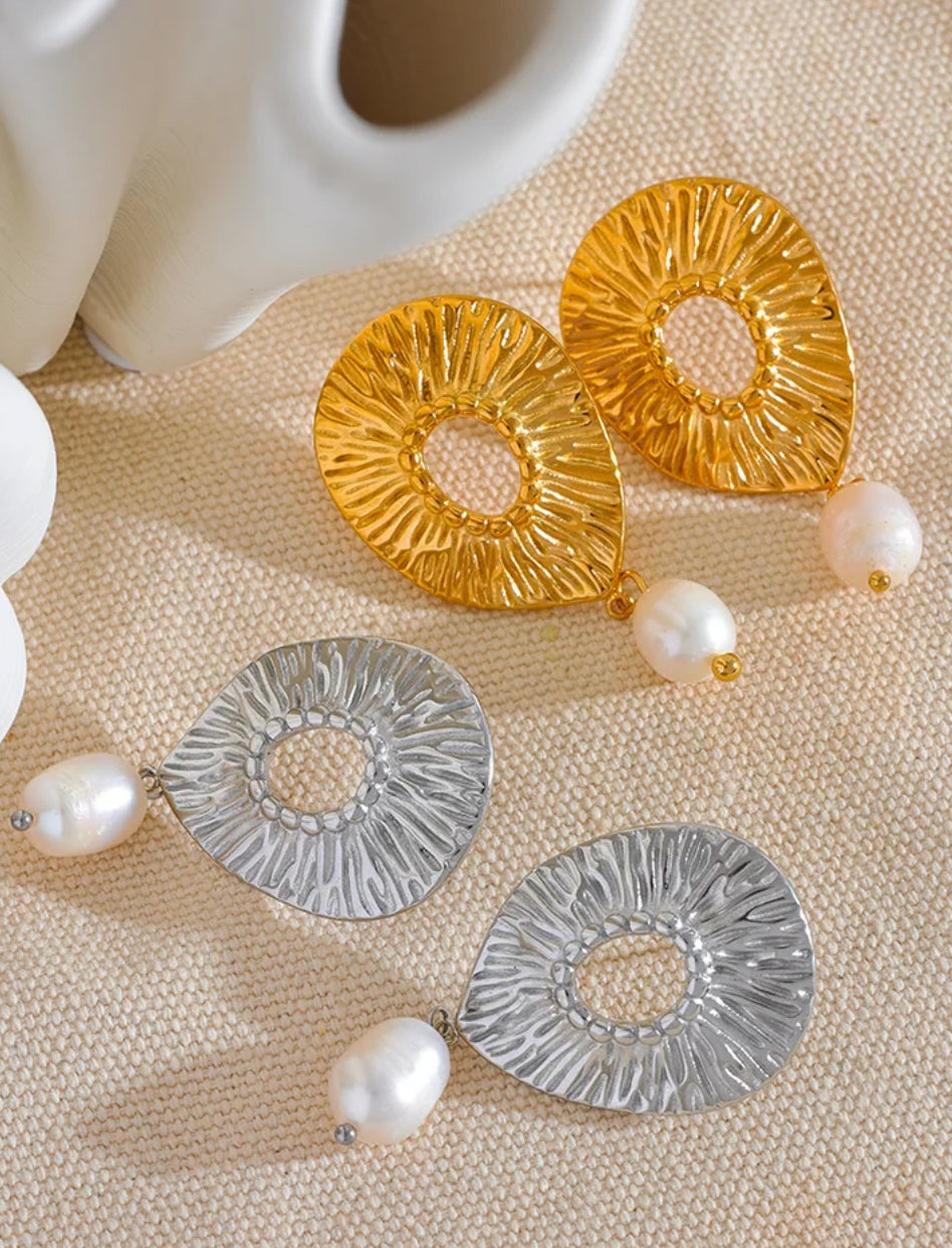 Vintage Drop Pearl
