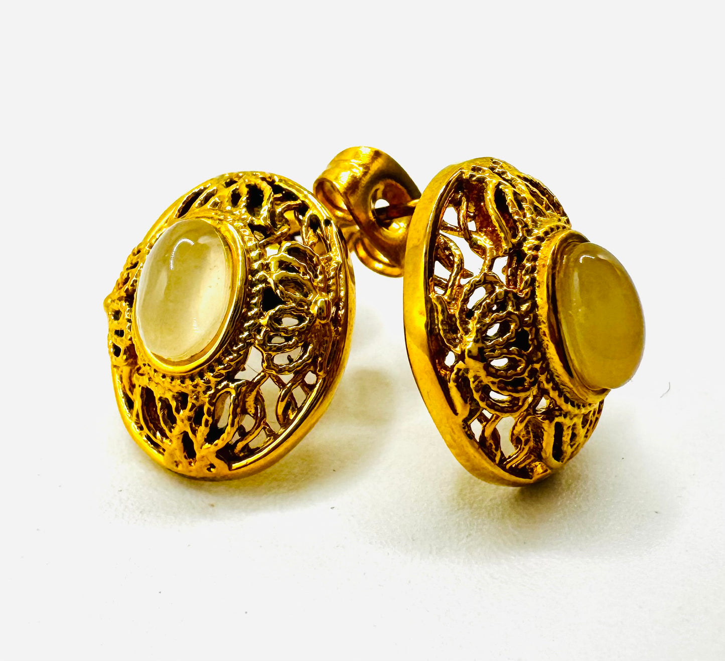 Vintage mini studs