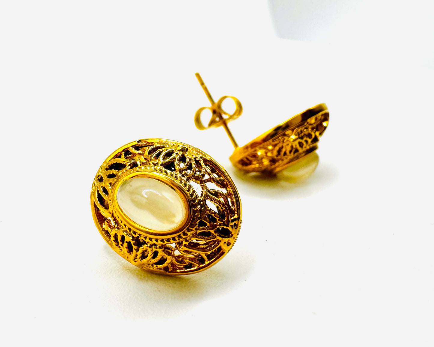 Vintage mini studs