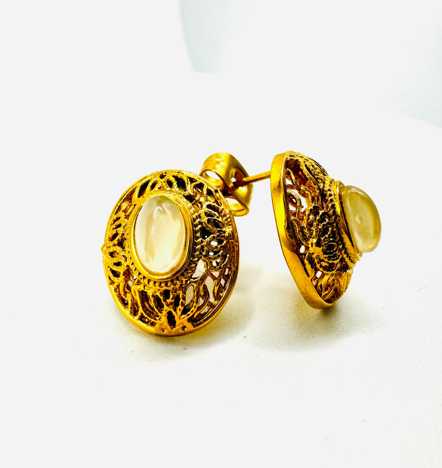 Vintage mini studs