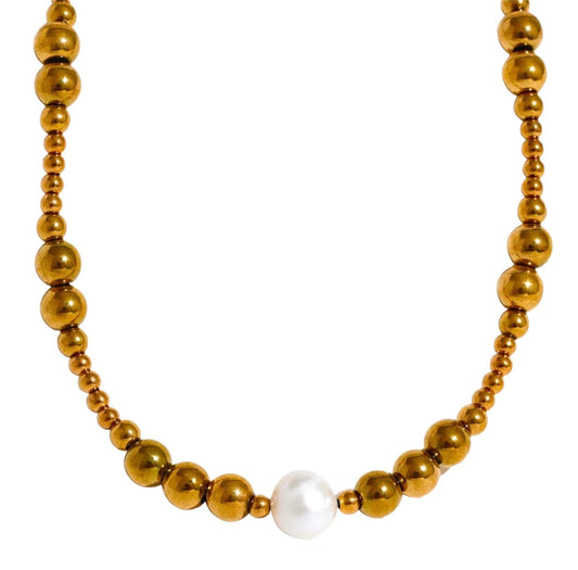 Beads Necklace with a Pearl