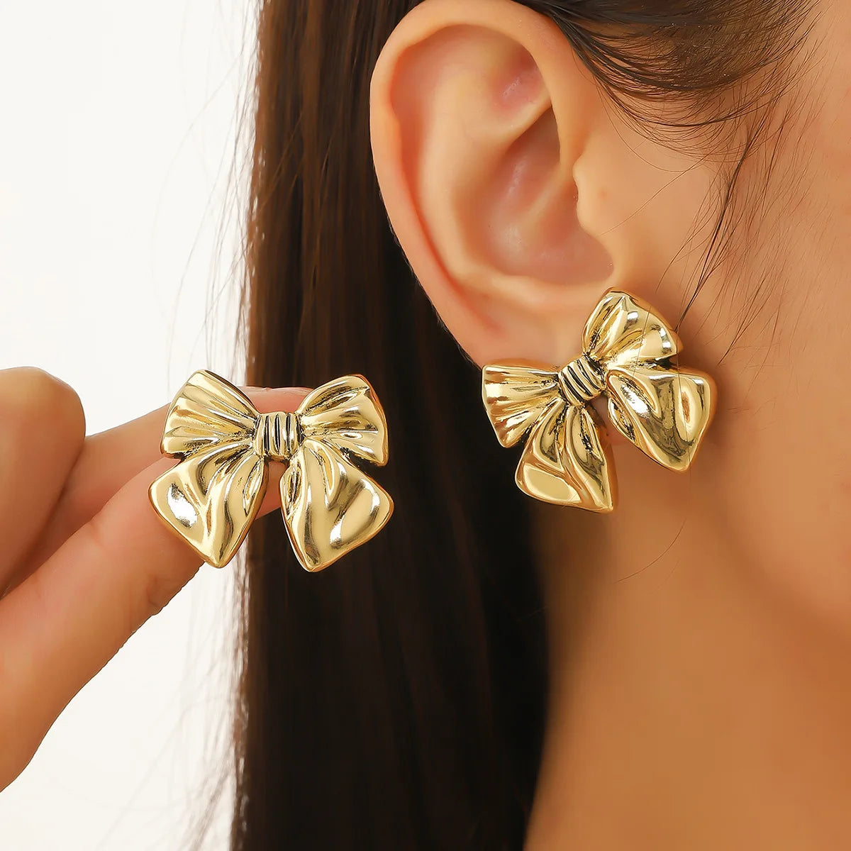 Big Bow Studs